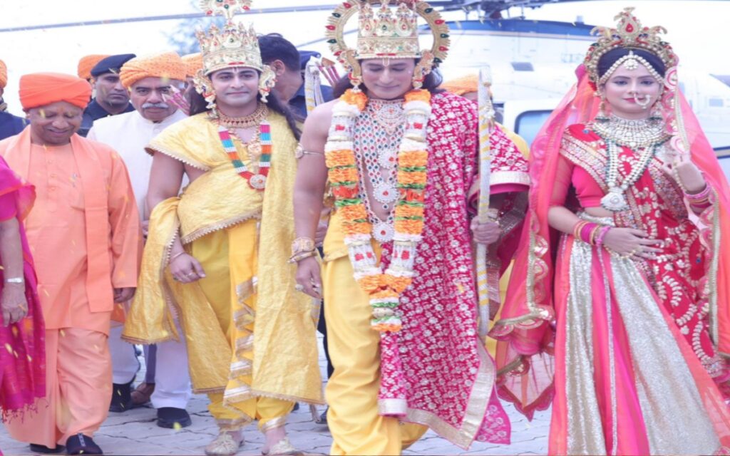 पुष्पक विमान से अयोध्या लौटे भगवान श्री राम